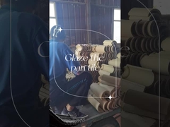 Η σιδερένια κόκκινη γυαλίστρα θα μεταμορφωθεί μαγικά σε όμορφα χρώματα κεραμίδια οροφής μετά από υψηλή θερμοκρασία